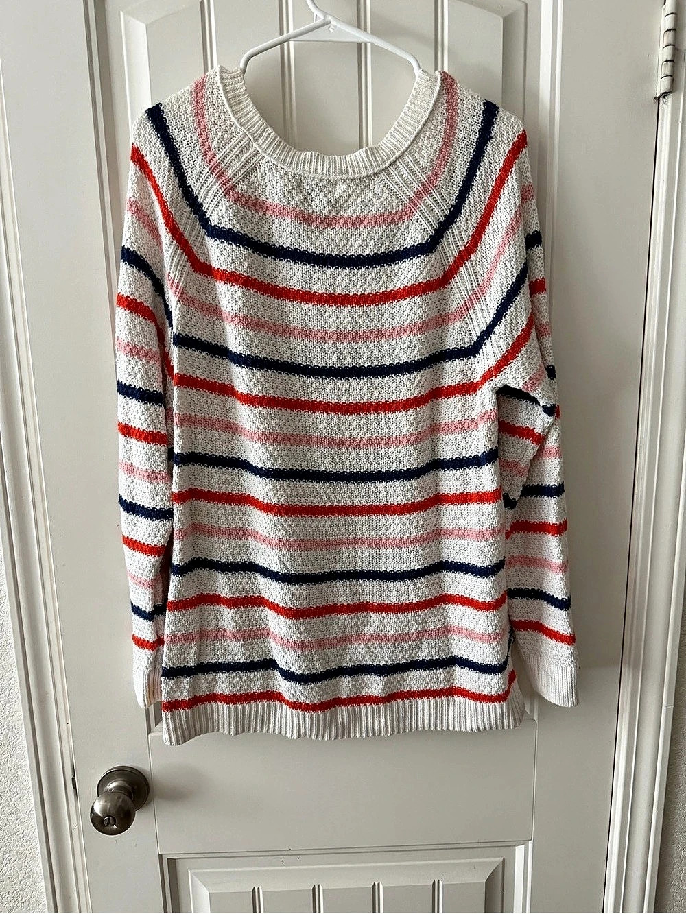 Old Navy Striped Crewneck Sweater in White & Red XL